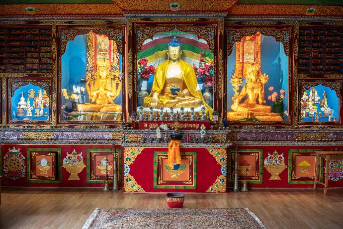 Tempel Tibetaans Instituut, Schoten, Boeddhisme